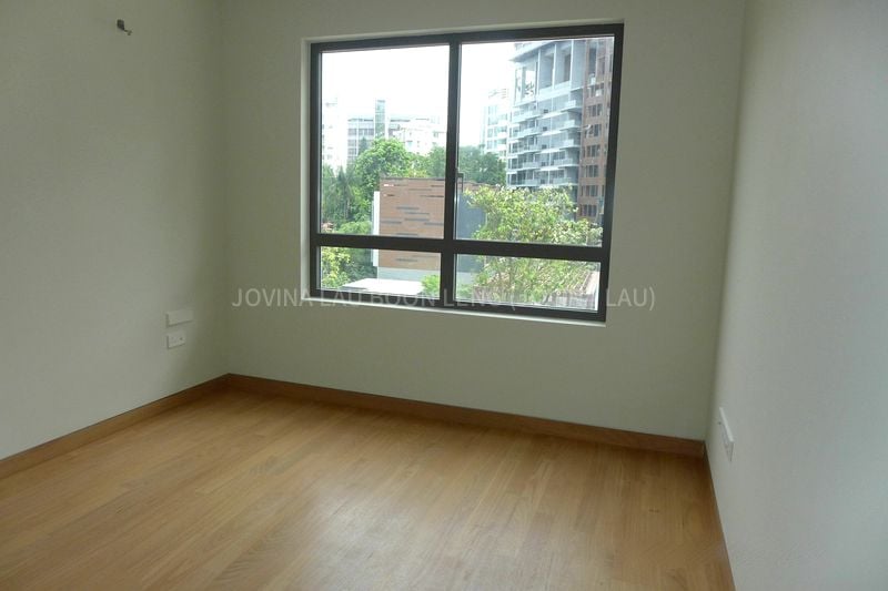 3 Bed Condo for Rent in 19 Balmoral - Image 4