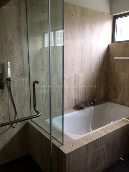 3 Bed Condo for Rent in  19 Balmoral - Image 11