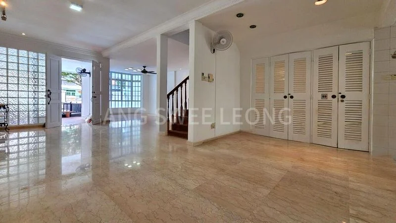 5 Bed Terraced House (Landed) for Rent in  Serangoon Avenue 3 - Image 4