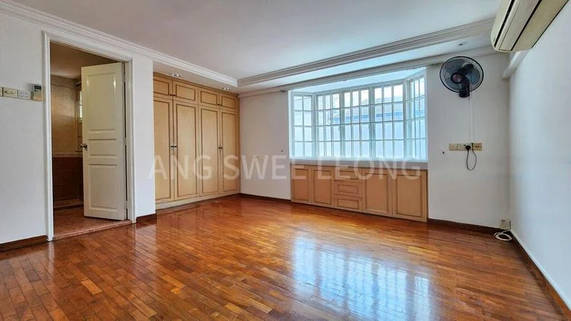 5 Bed Terraced House (Landed) for Rent in  Serangoon Avenue 3 - Image 5