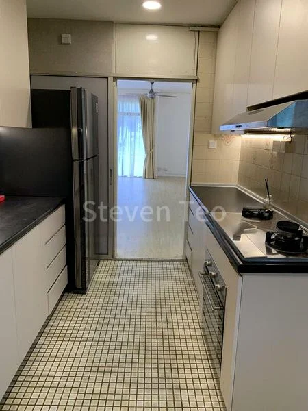 3 Bed Condo for Rent in Gilstead Court - Image 13