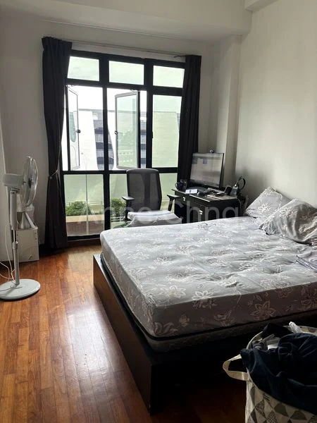 2 Bed Apartment (Condo) for Sale in  Harbourlights - Image 6