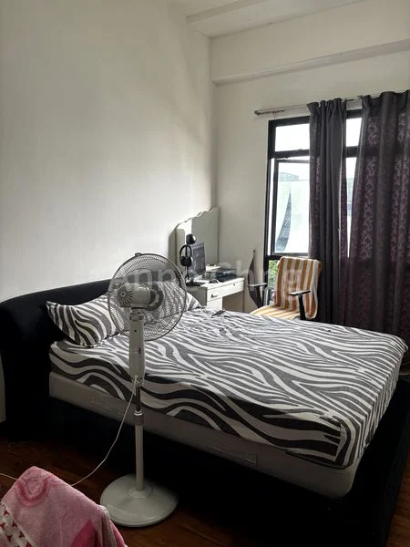 2 Bed Apartment (Condo) for Sale in  Harbourlights - Image 8