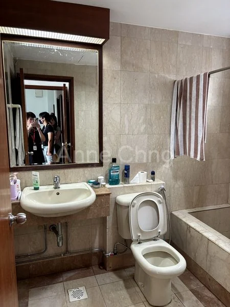 2 Bed Apartment (Condo) for Sale in  Harbourlights - Image 4