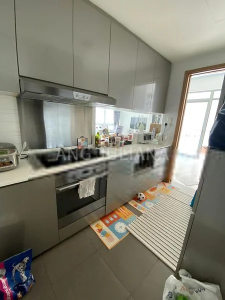 3 Bed Condo for Rent in  The Esta - Image 10