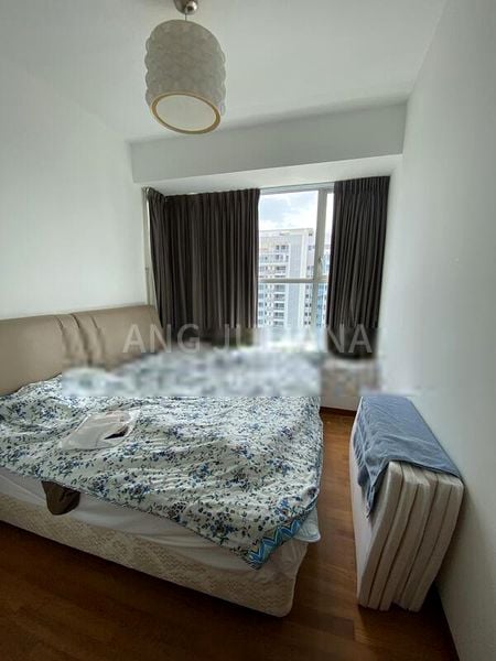 3 Bed Condo for Rent in  The Esta - Image 6