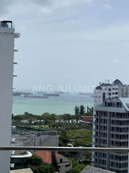 3 Bed Condo for Rent in  The Esta - Image 1