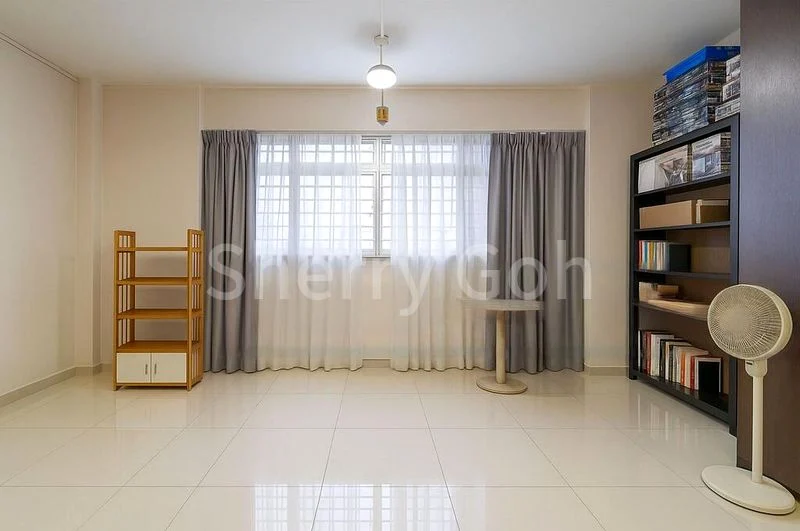 Executive HDB for Sale in 523 Choa Chu Kang Street 51 - Image 2