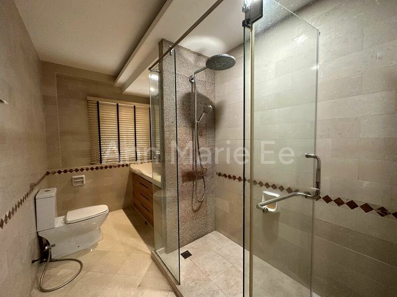 4+1 Bed Corner Terrace (Landed) for Sale in  Thomson Hills Estate - Image 8