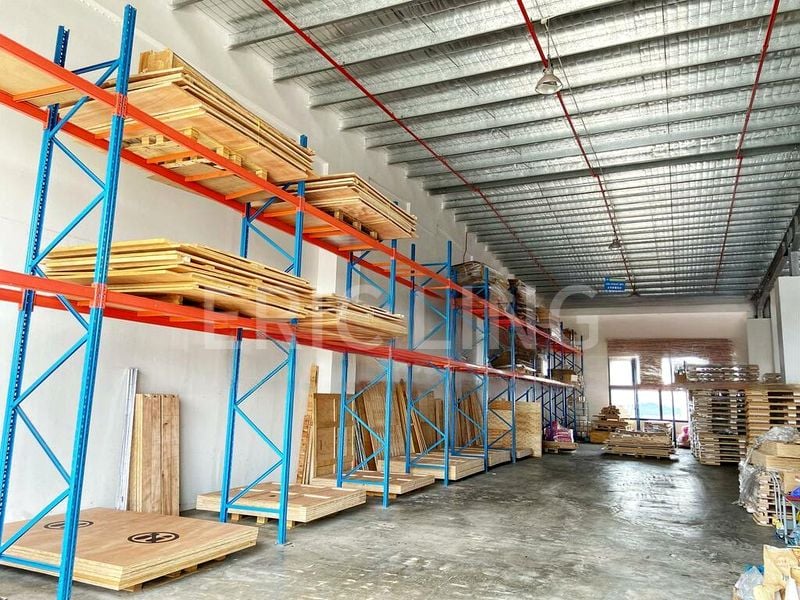 Factory / Workshop (B2) for Sale: Loyang Enterprise Building - Image 2