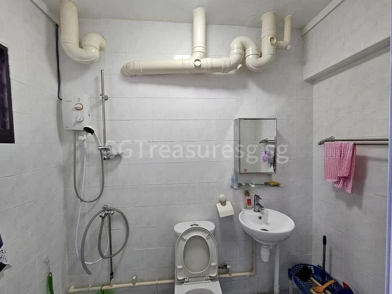 4 Room (4A) HDB for Rent in 223A Compassvale Walk - Image 10