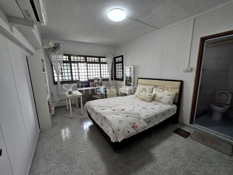 4 Room (4A) HDB for Rent in 223A Compassvale Walk - Image 3