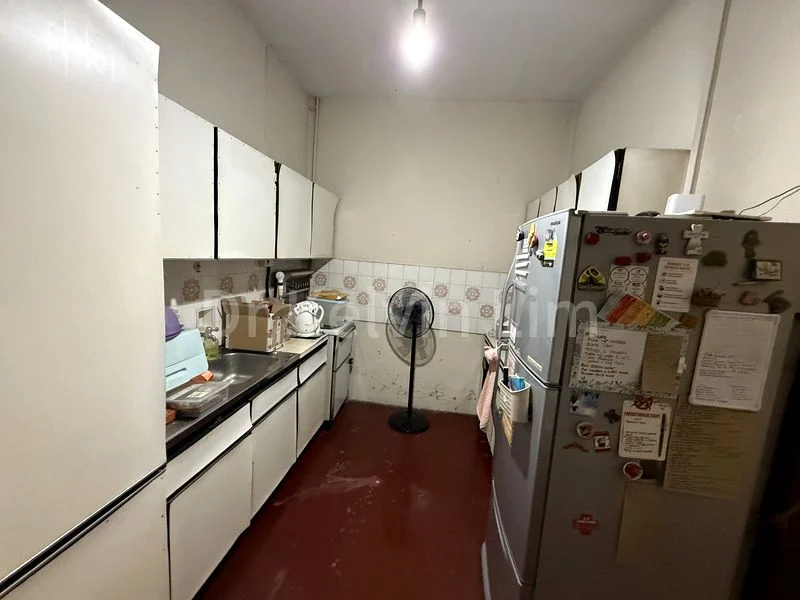 4 Bed Terraced House (Landed) for Sale in  Charlton Park - Image 5