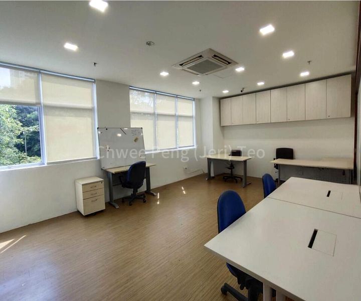 Light Industrial (B1) for Rent: EPL Building - Image 2