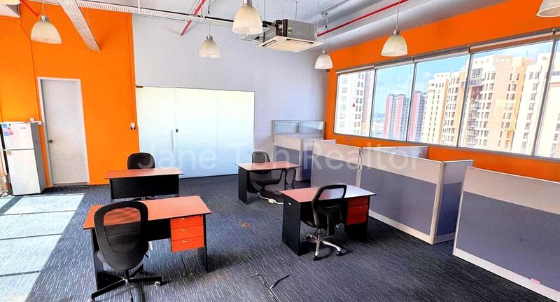 Light Industrial (B1) for Sale: One Pemimpin - Image 12