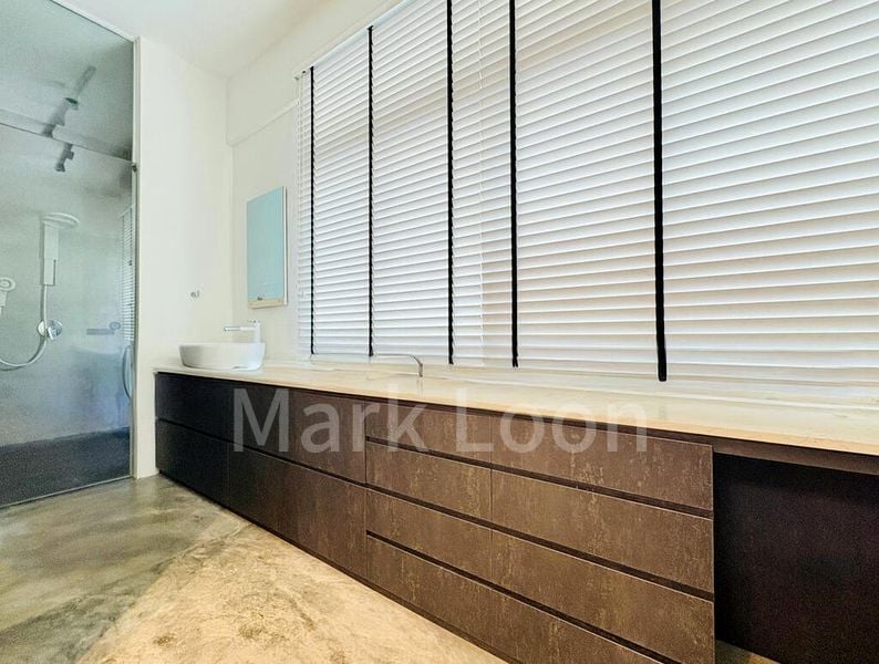 3 Bed Walk-up Apartment (Condo) for Sale in  Zion Road - Image 1