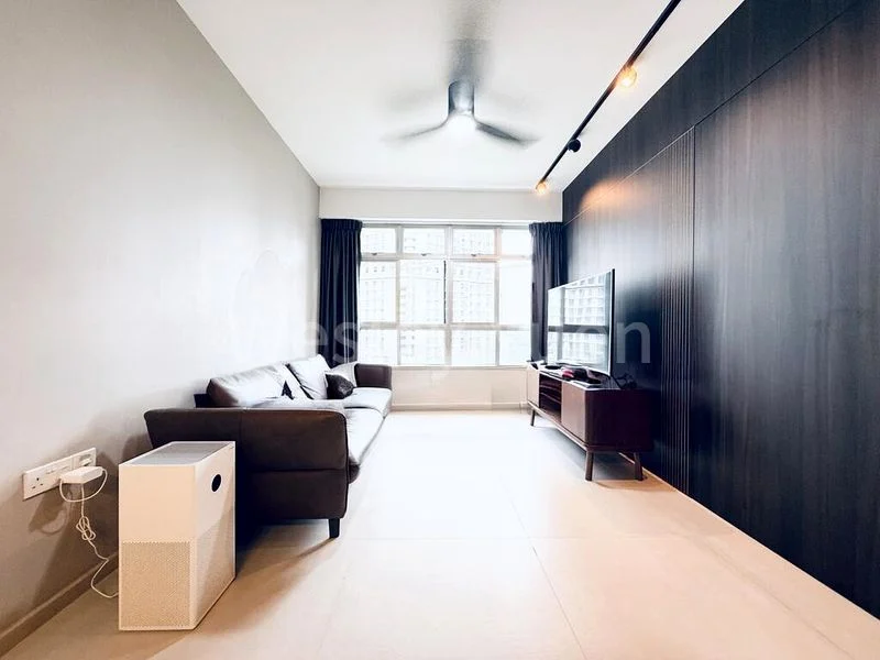 4 Room (4A) HDB for Sale in 79 Dawson Road - Image 2