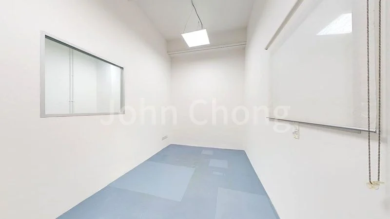 Light Industrial (B1) for Sale in  Midview City - Image 2