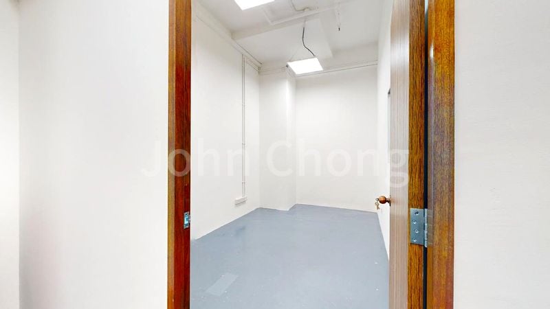 Light Industrial (B1) for Sale in  Midview City - Image 7