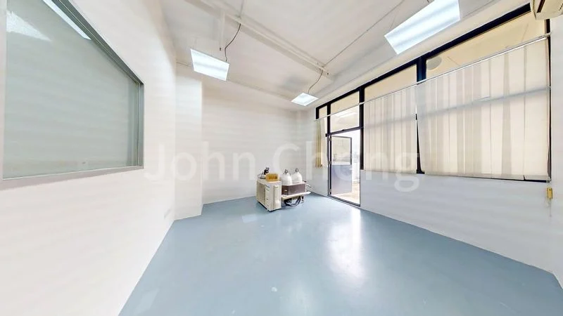 Light Industrial (B1) for Sale in  Midview City - Image 9