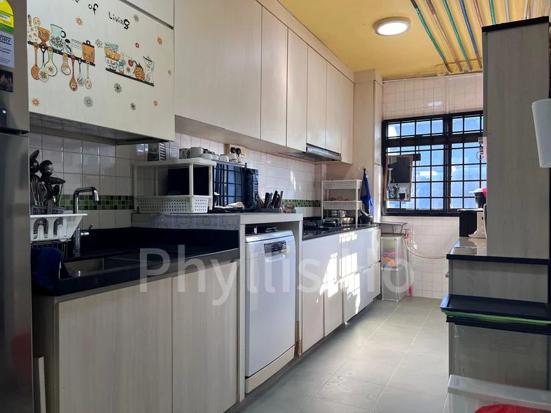 4 Room (4S) HDB for Sale in  202 Compassvale Drive - Image 2