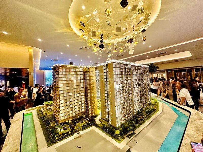 5 Bed Condo for Sale in Grand Dunman - Image 6