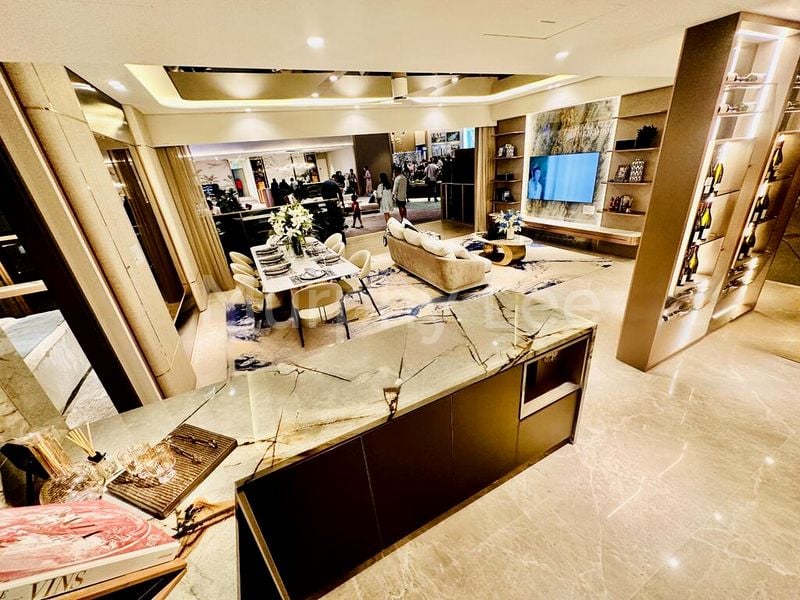 5 Bed Condo for Sale in Grand Dunman - Image 9