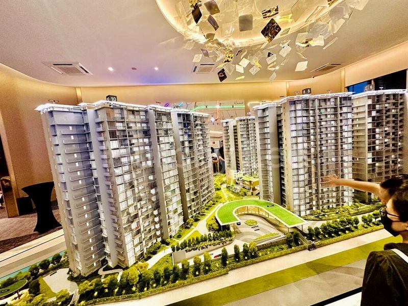 5 Bed Condo for Sale in Grand Dunman - Image 7