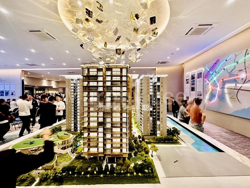 5 Bed Condo for Sale in Grand Dunman - Image 20