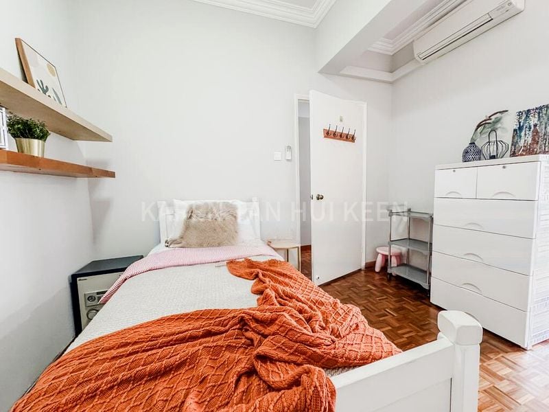 Master Room (Landed) for Rent in  Seletar Hills Estate - Image 3