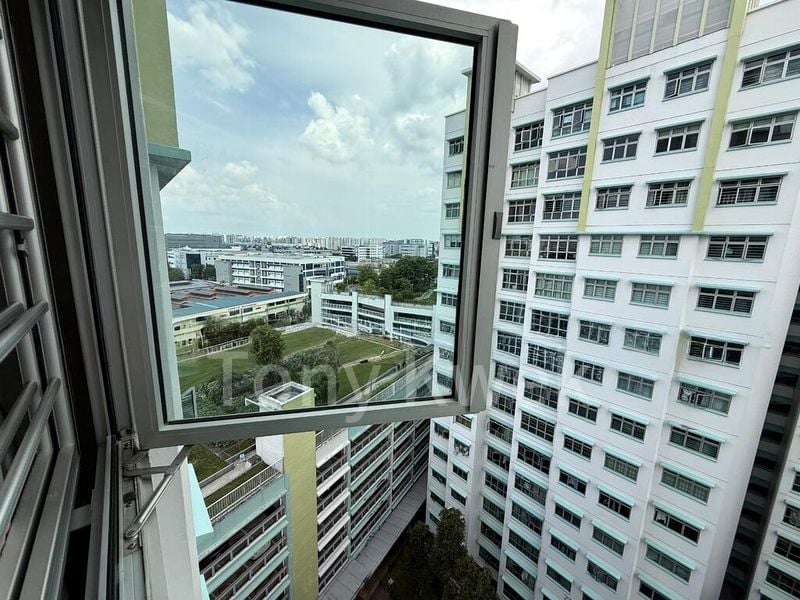 4 Room (4STD) HDB for Rent in  782D Woodlands Crescent - Image 2