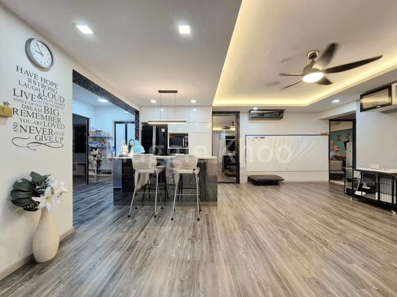 5 Room (5A) HDB for Sale in  354 Tampines Street 33 - Image 3