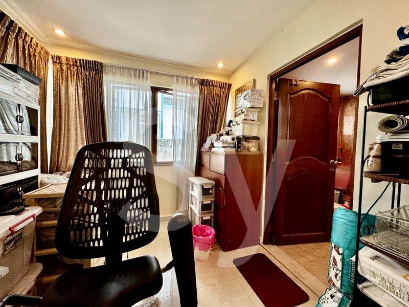 4 Bed Corner Terrace (Landed) for Sale in  Peakview Estate - Image 4
