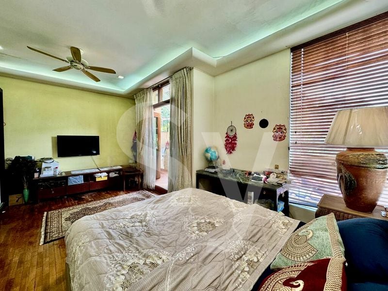 4 Bed Corner Terrace (Landed) for Sale in  Peakview Estate - Image 9