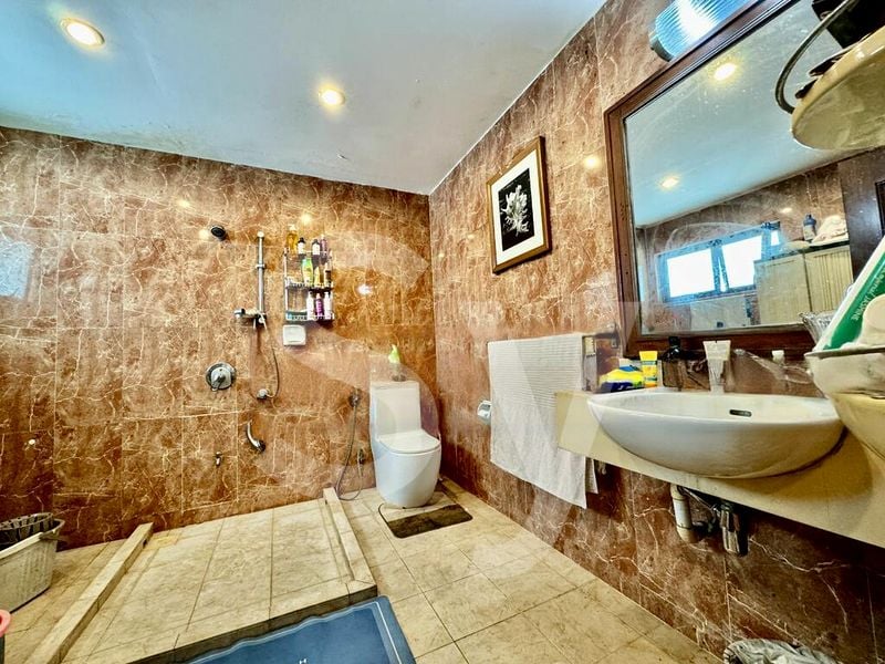 4 Bed Corner Terrace (Landed) for Sale in  Peakview Estate - Image 3