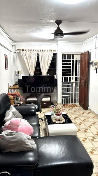 Common Room (HDB) for Rent in  422 Ang Mo Kio Avenue 3 - Image 2