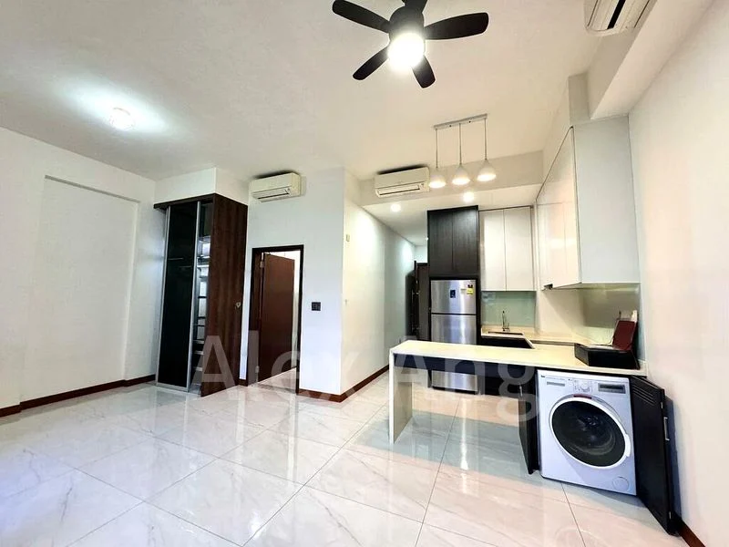 Room (Condo) for Rent in  Hillsta - Image 1
