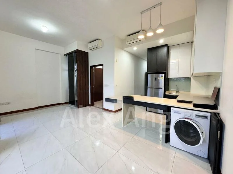 Room (Condo) for Rent in  Hillsta - Image 2