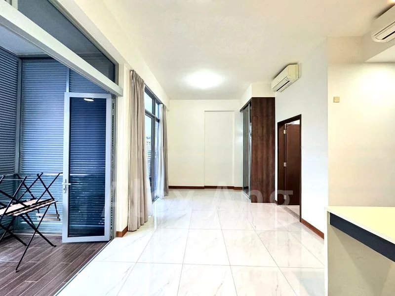 Room (Condo) for Rent in  Hillsta - Image 4