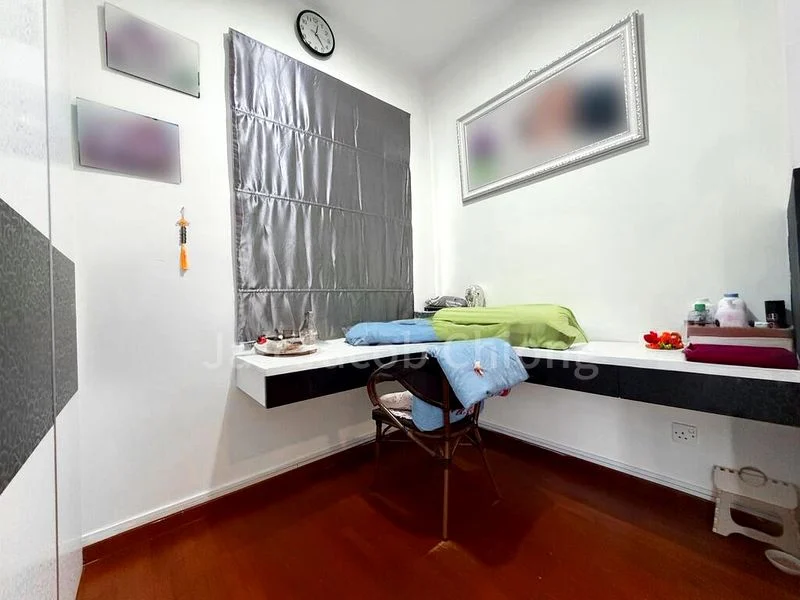 5 Bed Semi-Detached House (Landed) for Sale in  Koh Sek Lim Road - Image 2