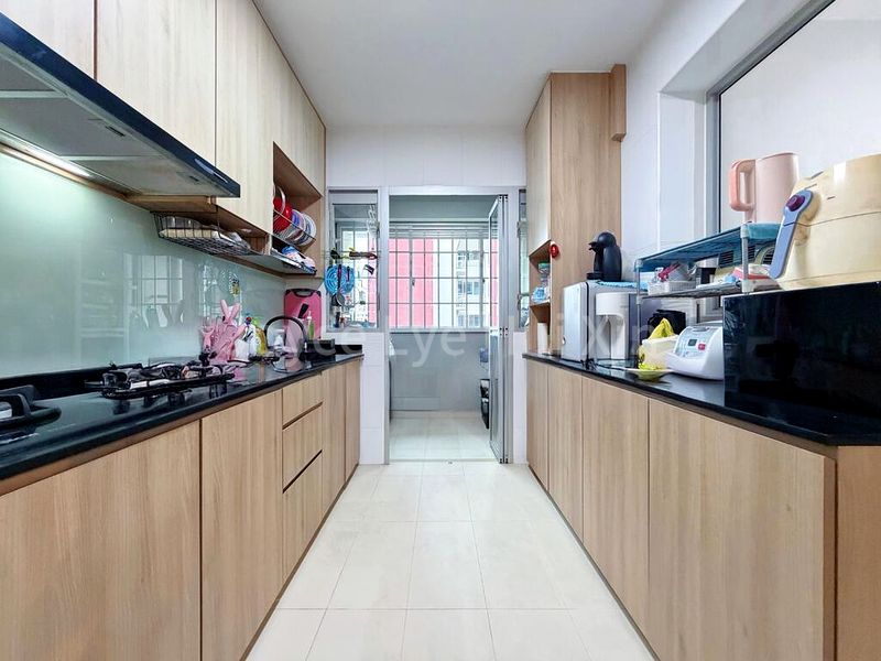 4 Room (4A) HDB for Sale in 439A Bukit Batok West Avenue 8 - Image 17