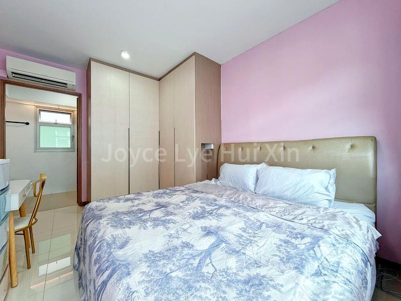 4 Room (4A) HDB for Sale in 439A Bukit Batok West Avenue 8 - Image 4