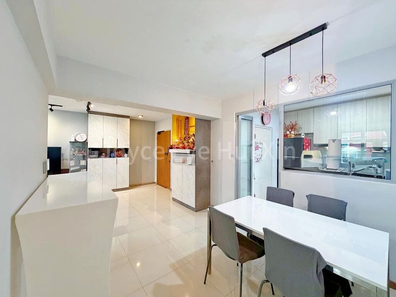 4 Room (4A) HDB for Sale in 439A Bukit Batok West Avenue 8 - Image 15