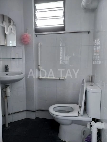 3 Room (3NG) HDB for Rent in  304 Jurong East Street 32 - Image 14