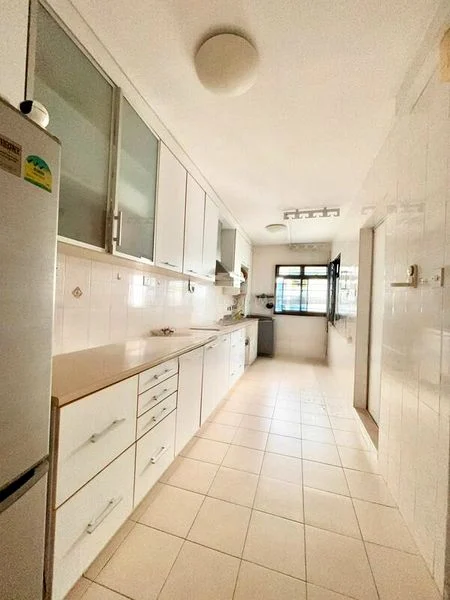 4 Room (4A) HDB for Sale in 688B Choa Chu Kang Drive - Image 2