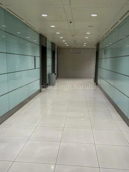 Office for Sale: Peninsula Plaza - Image 3