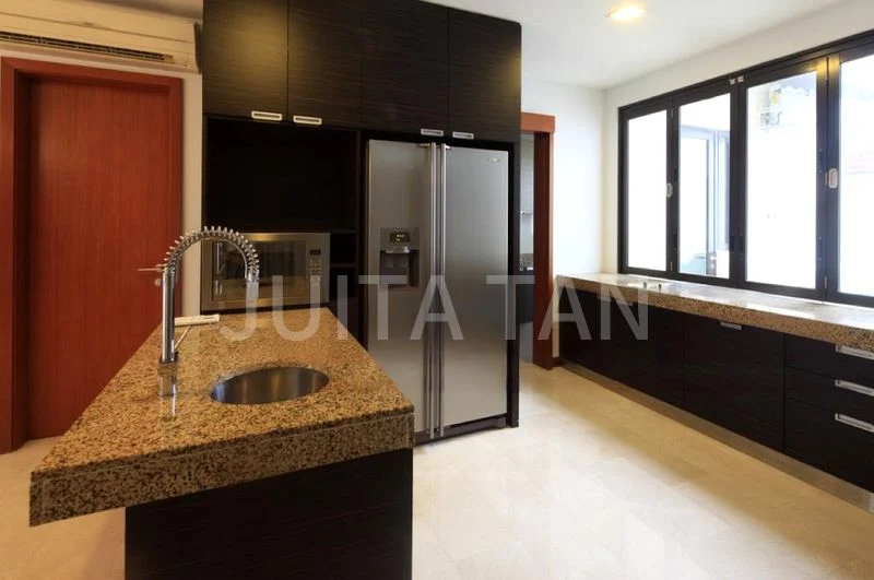 5 Bed Semi-Detached House (Landed) for Rent in  Bukit Villas - Image 1