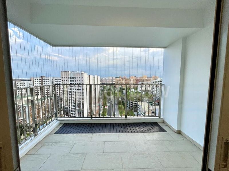 5 Room (5I) HDB for Rent in  518C Tampines Central 7 - Image 1