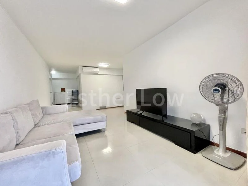 5 Room (5I) HDB for Rent in  518C Tampines Central 7 - Image 3