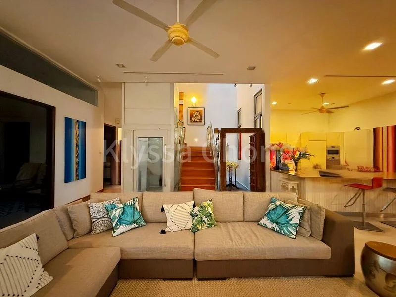 6 Bed Semi-Detached House (Landed) for Sale in  Serangoon Garden Estate - Image 1